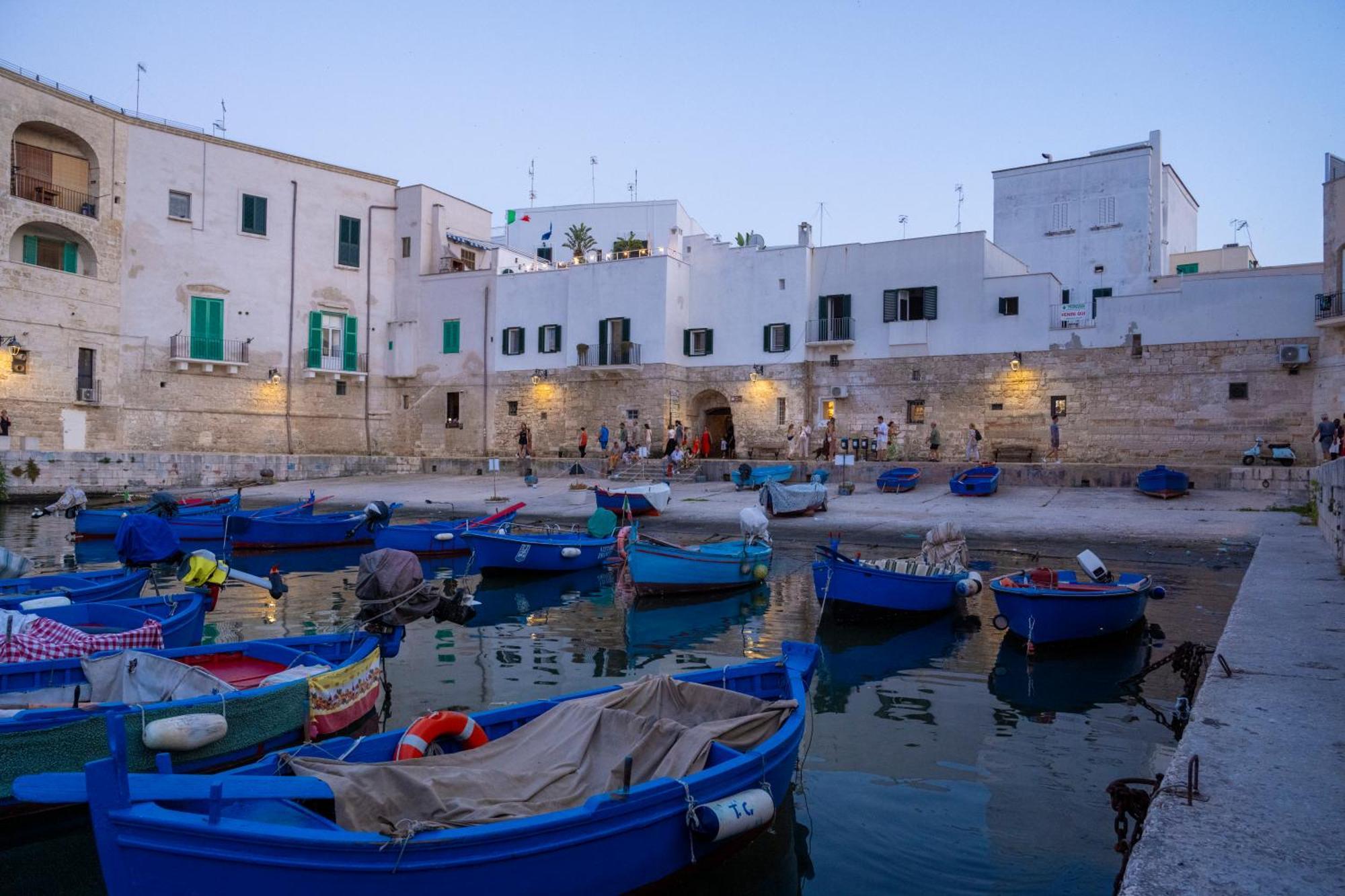 Iris Apartments Monopoli Exterior photo