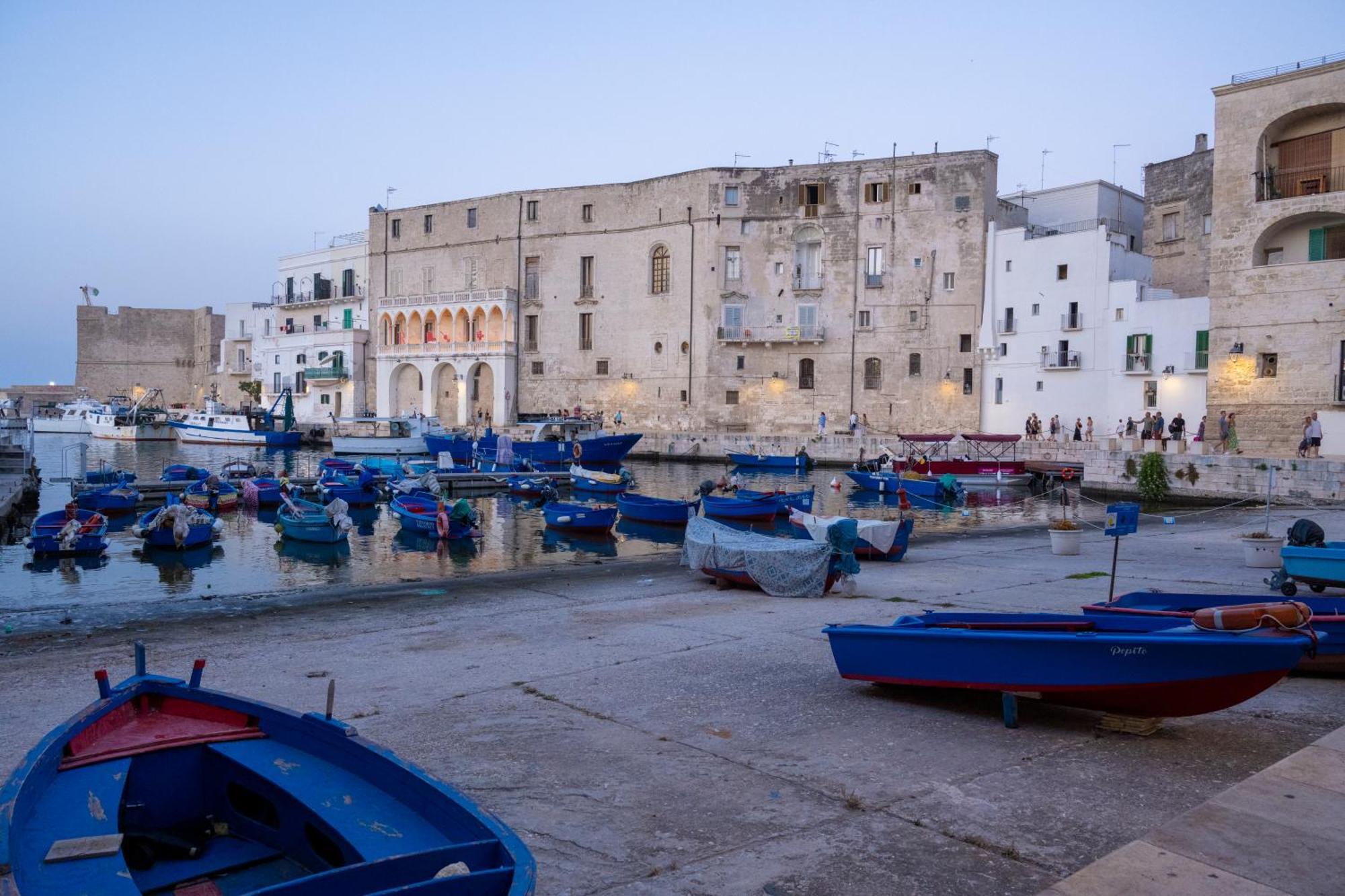 Iris Apartments Monopoli Exterior photo